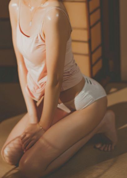 欧美黑t恤街拍_普通话在线观看